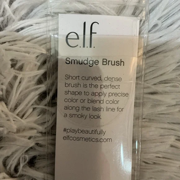 e.l.f. Makeup Brushes Bundle – 2 Smudge + 2 Eye Crease (NWT) - Picture 6 of 7